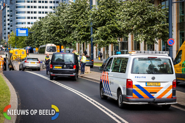 Weenatunnel gestremd na ongeval met huurauto