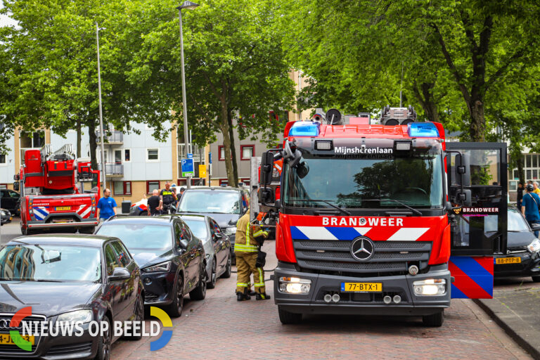 Hulpdiensten uitgerukt voor melding woningbrand Vuurplaat Rotterdam