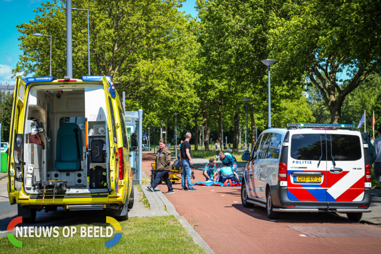 Scooterrijder en voetganger gewond na harde botsing Spinozaweg Rotterdam