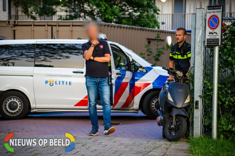 Scooterrijder aangehouden na politieachtervolging; persfotografen belaagd Olympiaweg Rotterdam