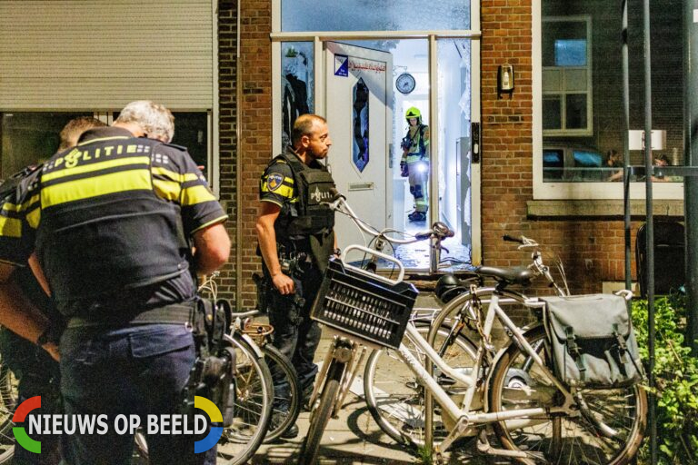 Explosie in Oosterstraat Schiedam: Gezin met jonge kinderen ongedeerd