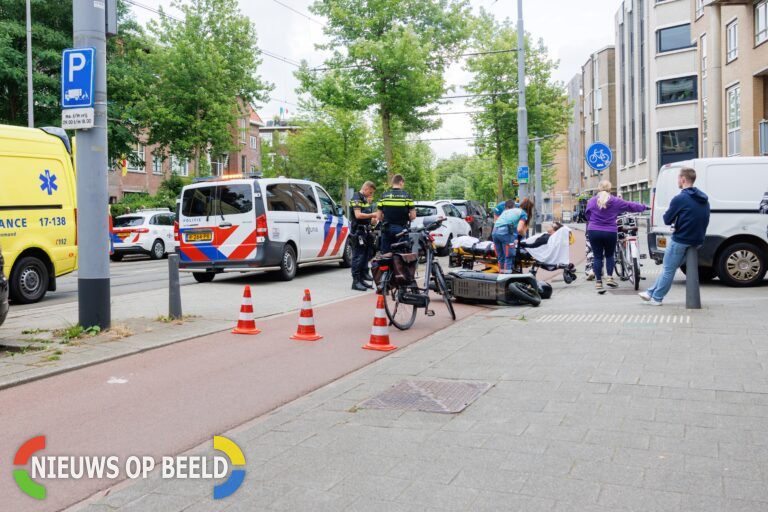 Scooterrijder gewond bij aanrijding op de Oudedijk in Rotterdam