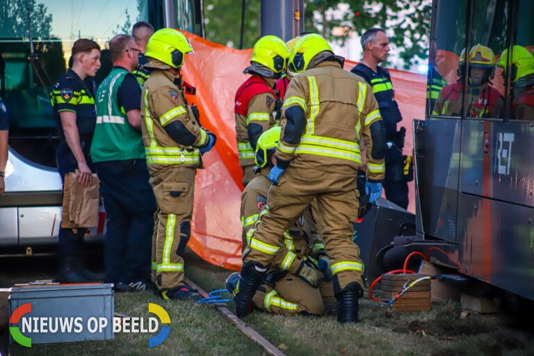 Maaltijdbezorger overleden na aanrijding met tram Laan op Zuid Rotterdam