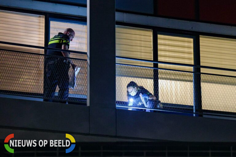 Explosie bij galerijwoning Kaapstraat Rotterdam