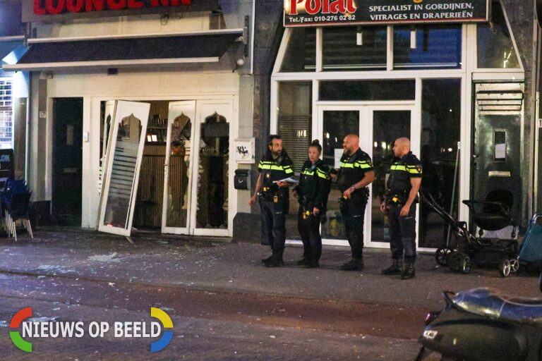 Flinke explosie bij Café op de 2e Middellandstraat Rotterdam