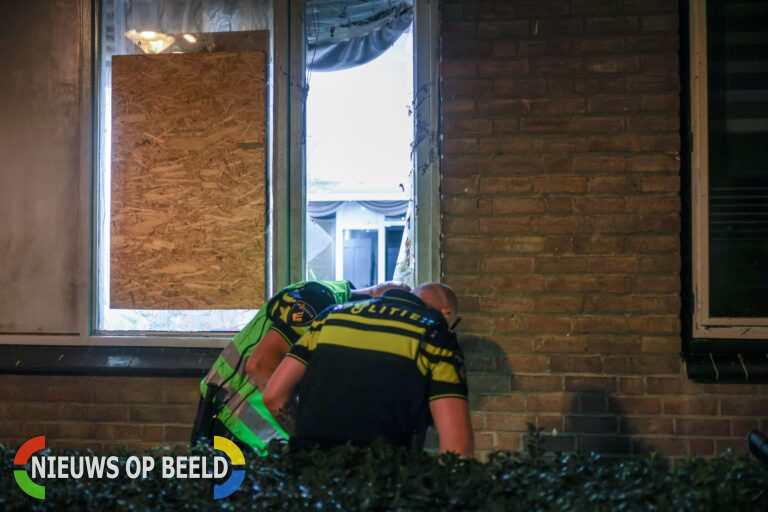 Explosie bij woning aan de Eckartstraat in Rotterdam