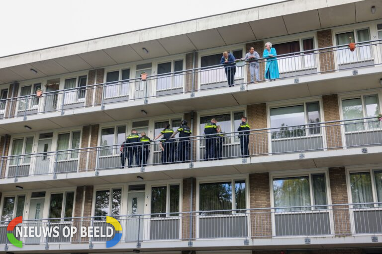 Politie zet taser in bij aanhouding verdachten Moerbeituin Rotterdam