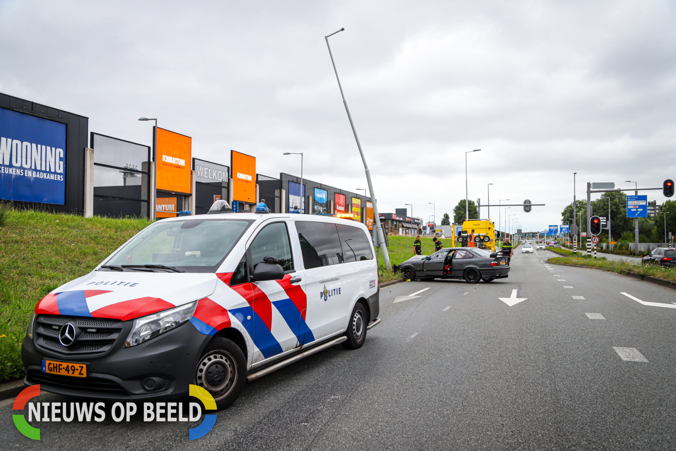 Forse schade bij eenzijdig ongeval Stadionweg Rotterdam