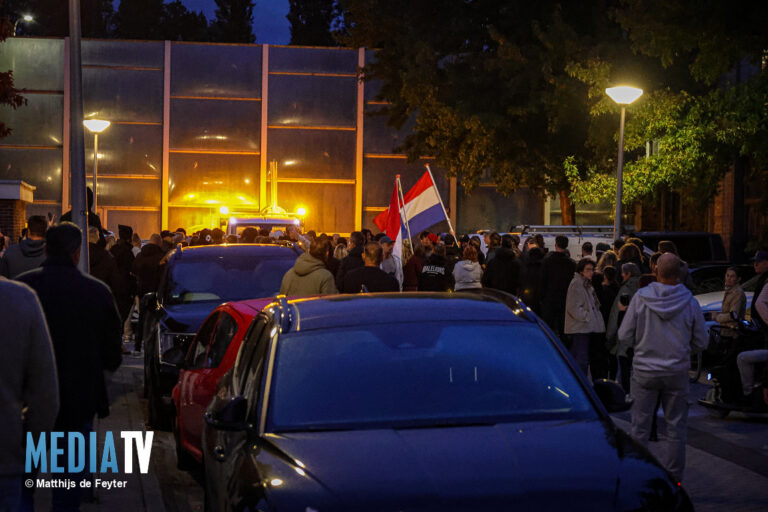 Veel ME bij demonstratie tegen asielopvang in Nieuwerkerk aan den IJssel