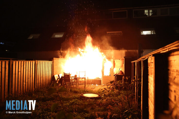 Uitslaande brand verwoest woning Slik Brielle