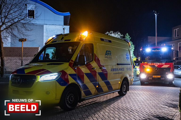 Persoon onwel door koolmonoxide van waterpijp Houtzaagmolen Maassluis