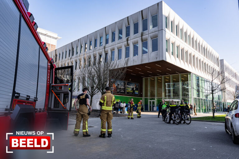 School ontruimd bij brand Montessoriweg Rotterdam