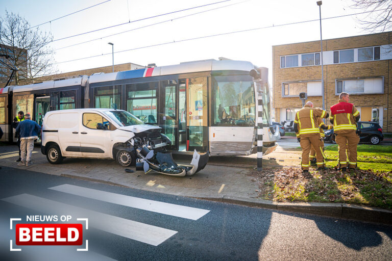 Trambestuurder onwel na aanrijding met tram Slinge Rotterdam