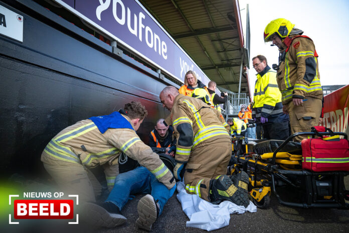 Grootschalige calamiteitenoefening hulpdiensten Excelsior-stadion Rotterdam