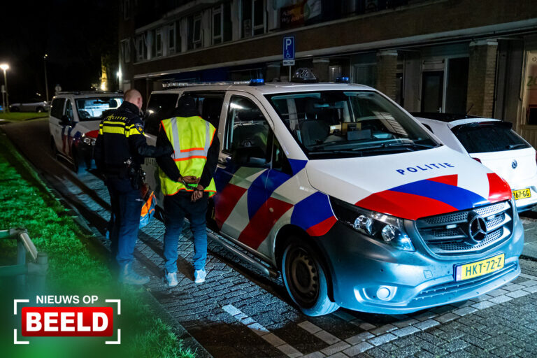 Vrouw gewond bij steekpartij, man aangehouden Mezenhof Rotterdam