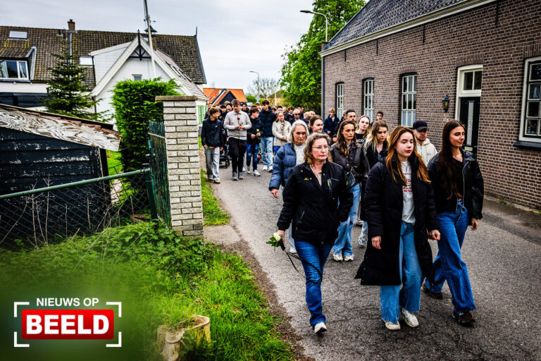 Stille tocht voor verongelukte motorrijder Westdijk Heinenoord
