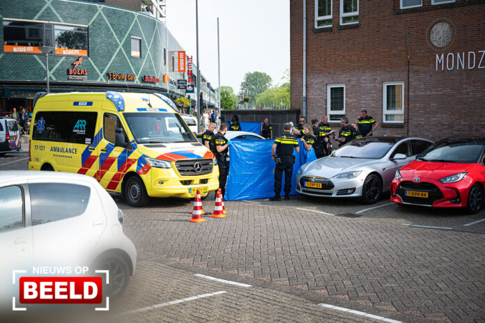 Man neergeschoten door politie, zwaargewond naar ziekenhuis Middenbaan Noord Hoogvliet Rotterdam