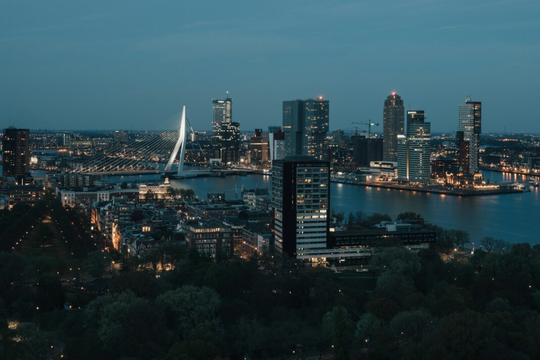 Hoe vastgoedontwikkelingen de veiligheid in Nederlandse wijken beïnvloeden