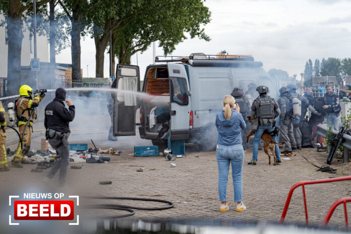 DSI grijpt in na urenlange confrontatie bij camper Parkhaven Rotterdam