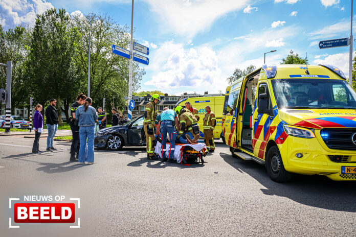Twee gewonden bij aanrijding na mogelijke onwelwording Prins Alexanderlaan Rotterdam