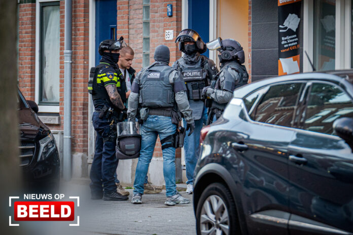 Twee gewonden na mogelijke schietpartij Lambertusstraat Rotterdam