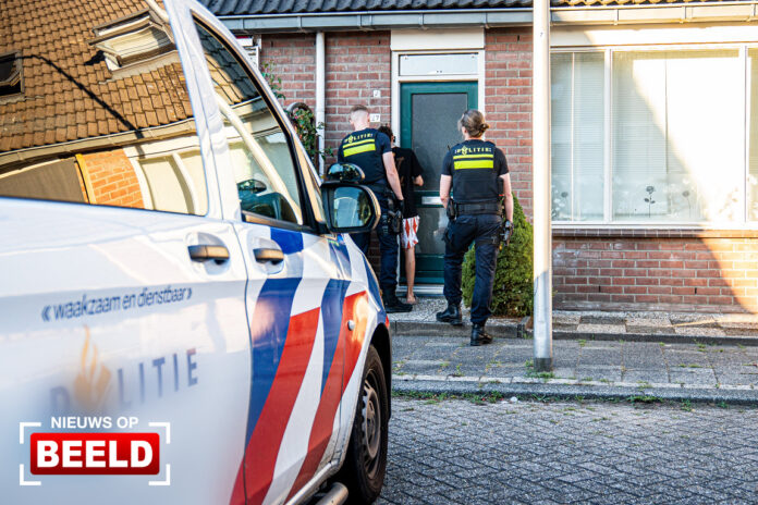 Jongere gewond aan hand na spelen met mes Torellistraat Spijkenisse