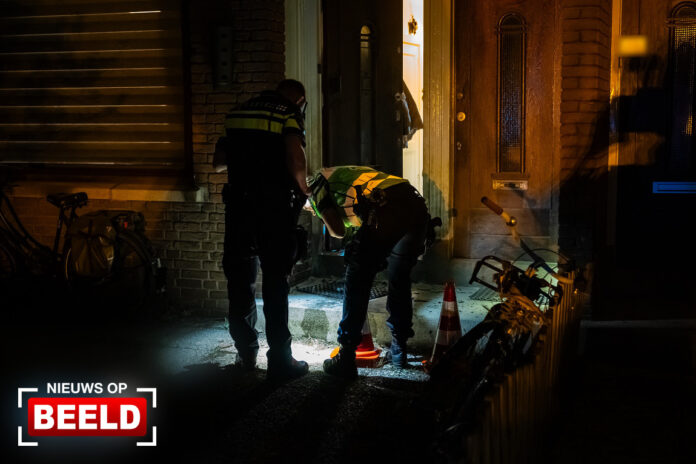 Opnieuw explosie en brand bij woning De Quackstraat Rotterdam