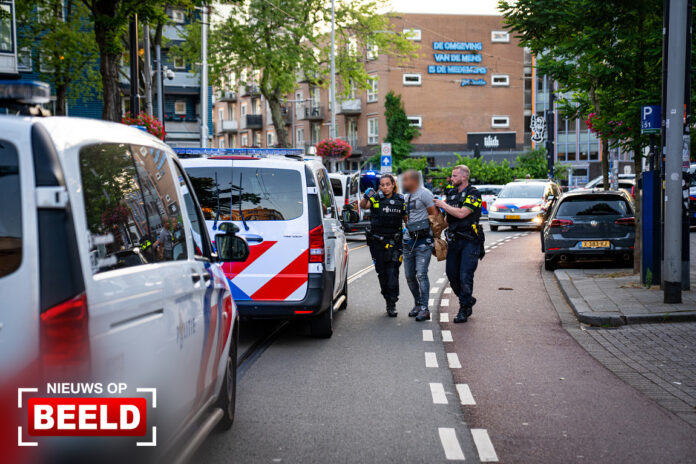 Man gereanimeerd na schietpartij op straat Nieuwe Binnenweg Rotterdam