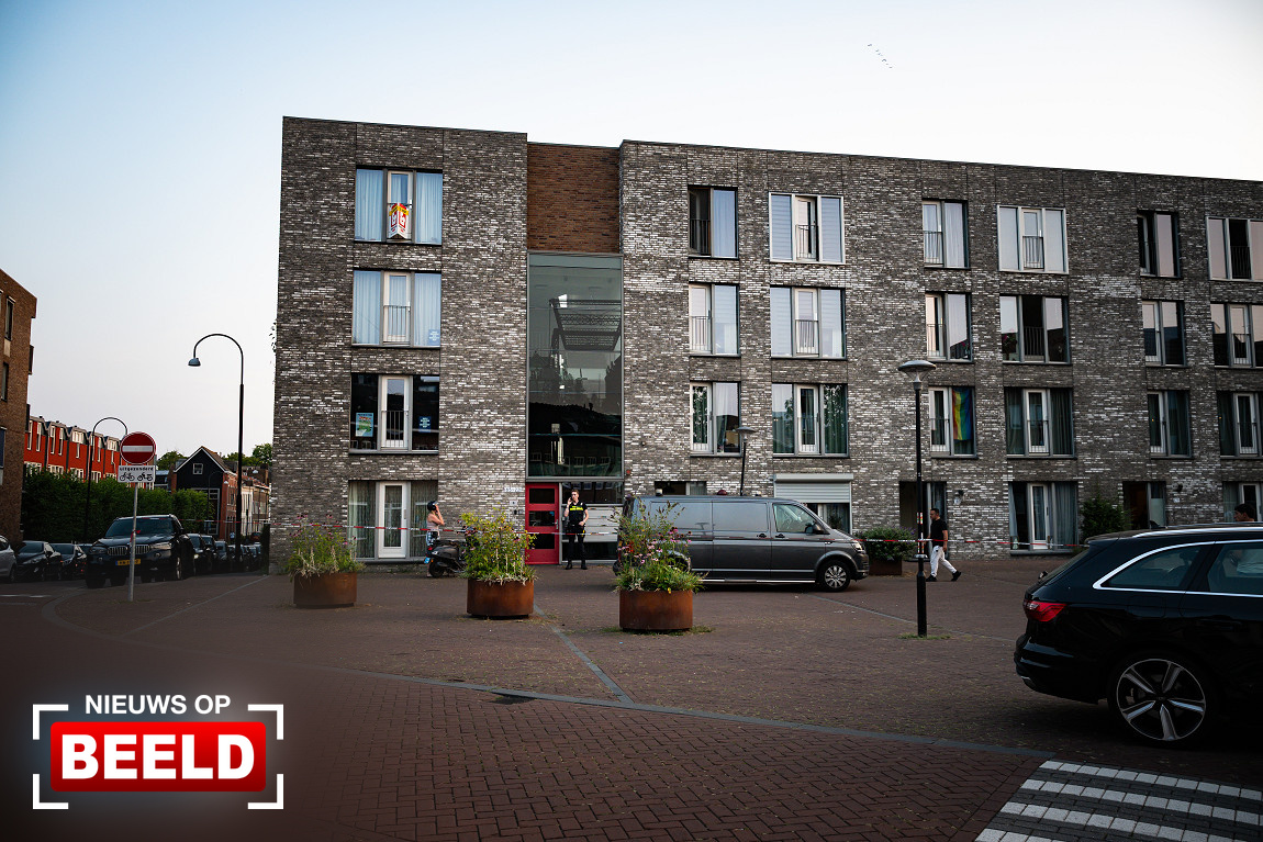 Man overleden na val uit raam Torenstraat Dordrecht