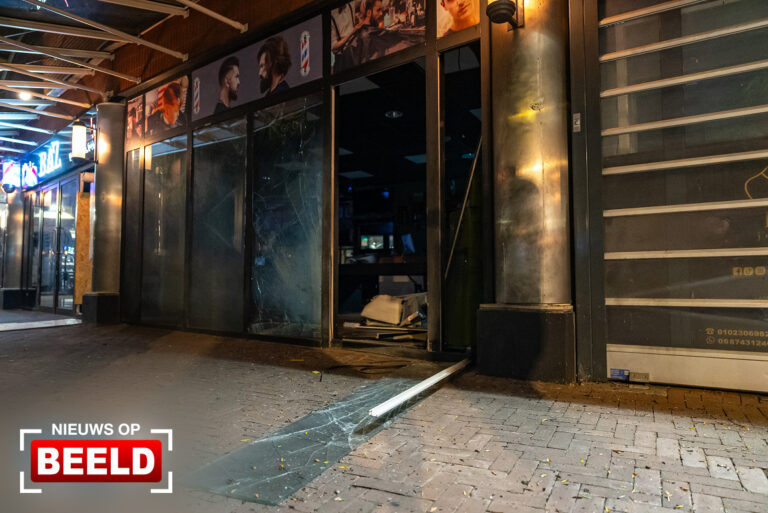 Opnieuw explosie bij kapperszaak Liesveld Vlaardingen