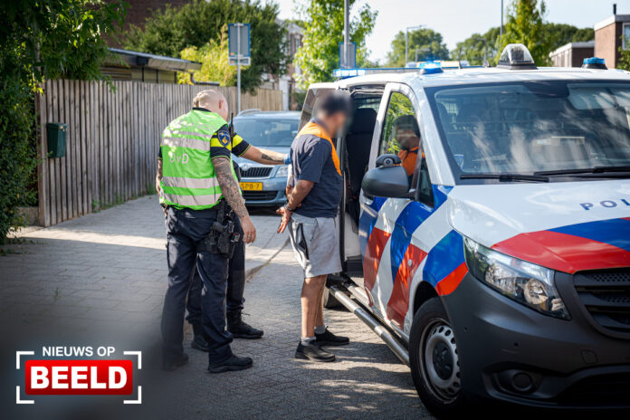 Pakketbezorger steekt bewoner na ruzie over bezorging Tonnekreek Rotterdam