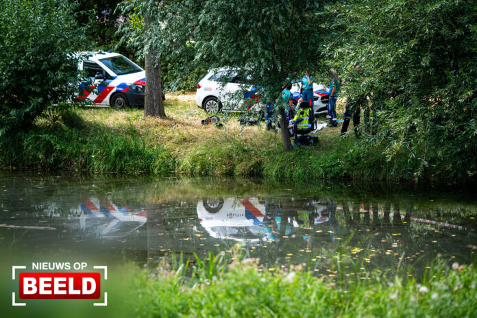 Man in scootmobiel overleden na val in sloot Kralingse Bos Rotterdam