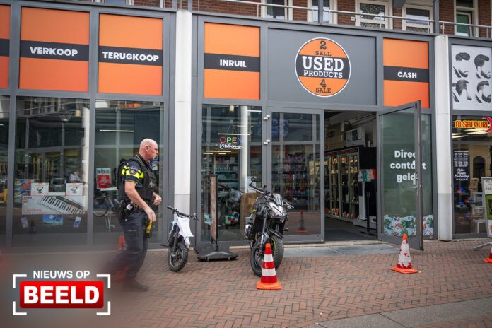 Gewapende overval op winkel: goud en geld buitgemaakt Nieuwstraat Spijkenisse