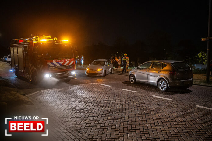 Gewonde bij ongeval tussen twee auto’s Maassluissedijk Vlaardingen