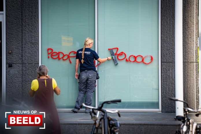 Rechtbank, UWV en GGZ-reclassering beklad met graffiti Rotterdam