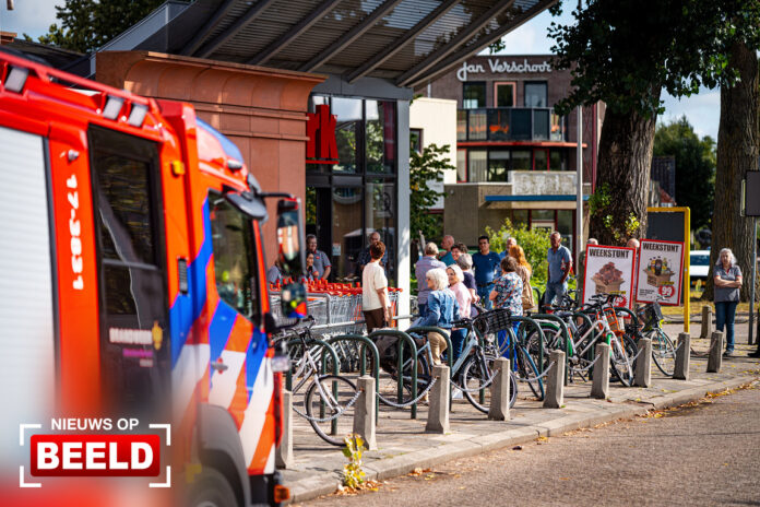 Supermarkt ontruimd na rookontwikkeling door werkzaamheden Havenstraat Ridderkerk