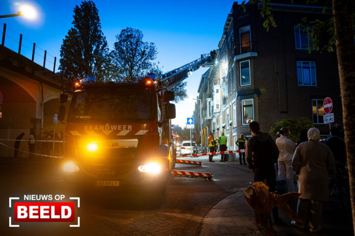 Kind zwaargewond na felle woningbrand Vijverhofstraat Rotterdam
