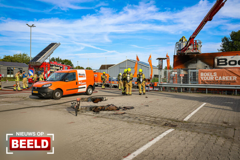 Containerbrand slaat over naar opslagloods Laan van Avant-Garde Nieuwerkerk ad IJssel
