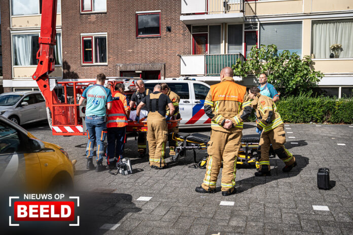 Zwaargewonde bij steekpartij in woning Johannes Muldersstraat Vlaardingen