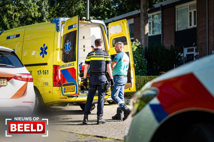 Ambulancepersoneel belaagd door patiënt Islemundastraat Rotterdam