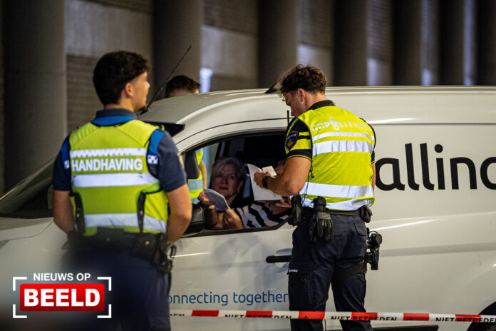 163 bekeuringen bij grootschalige actie Zuidplein Rotterdam