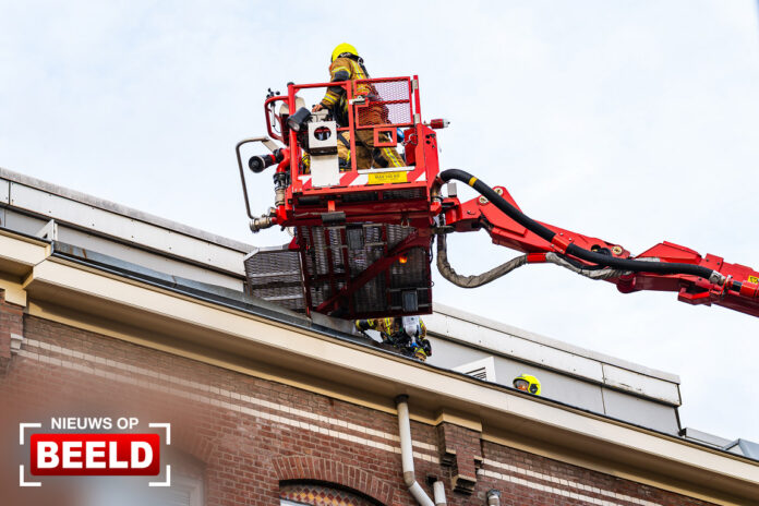 Veel schade na brand op balkon van woning Van Heusdestraat Rotterdam