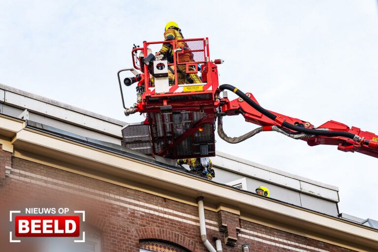 Veel schade na brand op balkon van woning Van Heusdestraat Rotterdam