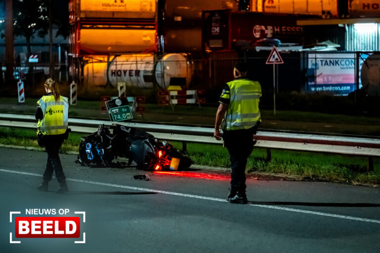 Motorrijder zwaargewond na valpartij A4 Vondelingenplaat Rotterdam