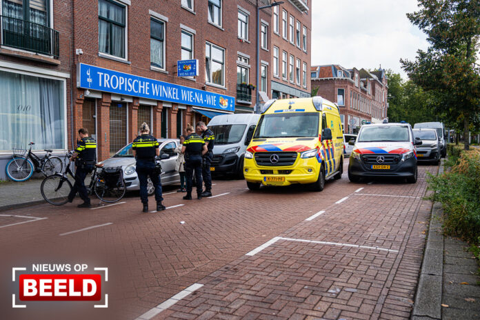 Fietser gewond na botsing met autodeur Hillevliet Rotterdam
