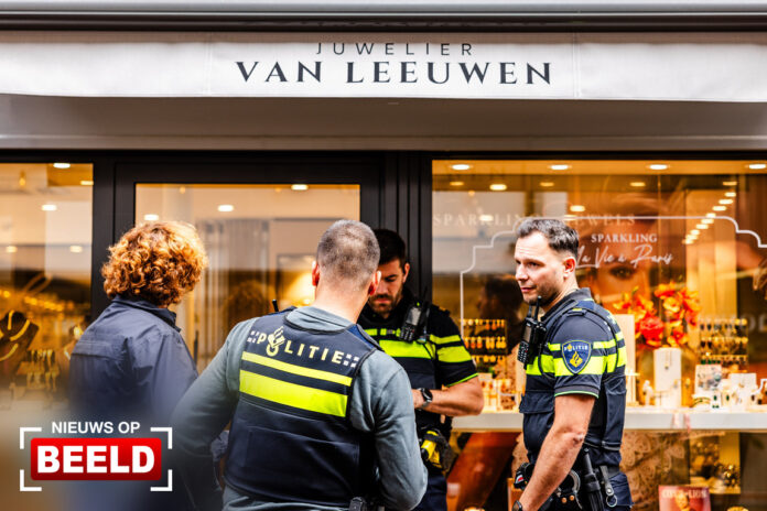 Juwelier voor tweede keer in drie weken overvallen Voorstraat Dordrecht