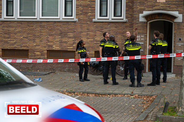Vijf personen aangehouden bij grote politie-inzet na vuurwapenmelding Verboomstraat Rotterdam