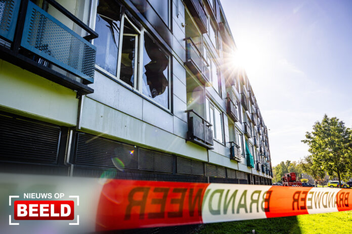 Kat en vogel overleden bij woningbrand Idenburgstraat Schiedam