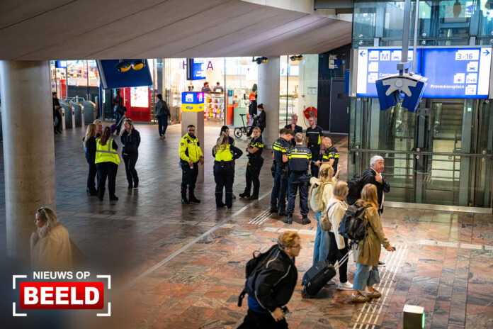 Verdachte koffers aangetroffen in voetgangerstunnel Rotterdam Centraal
