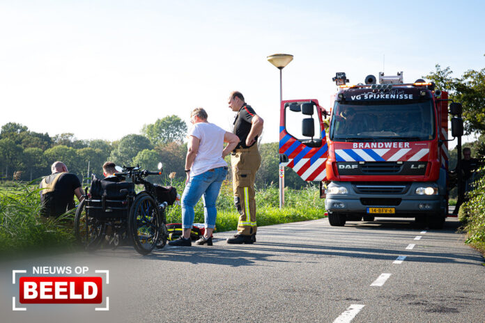 Man belandt met rolstoel in de sloot Meeldijk Spijkenisse